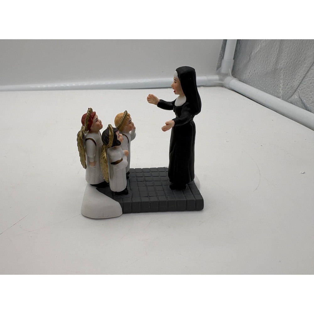 Dept 56 Angels Heard on High 6003060 Christmas in the City Nun Choir Figurine - Picture 4 of 8